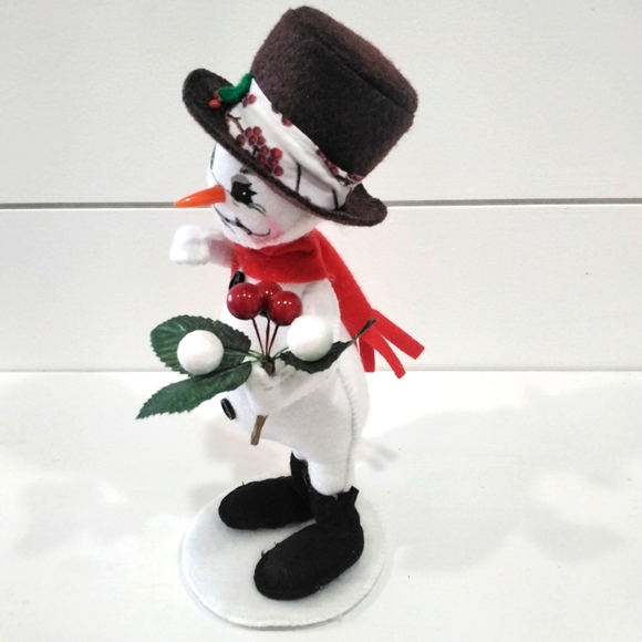 Annalee 9 " Winter Berry Snowman ⛄ - Picture 3 of 6